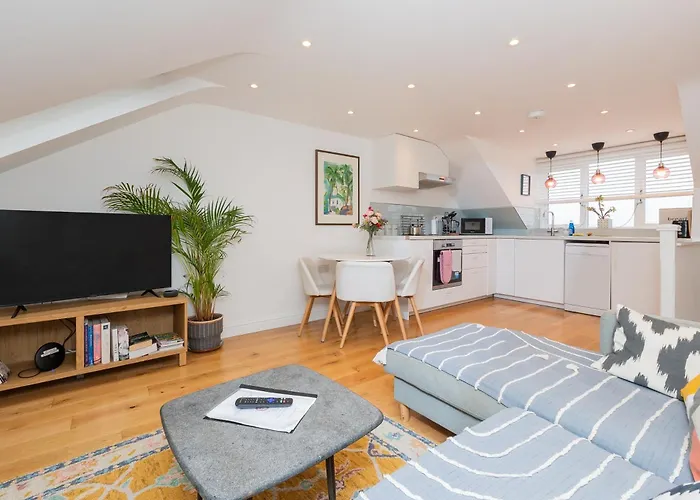 The Old Wire Factory - 2 Bed, Close To City Centre, Fast Wifi, Comfortable Home From Home