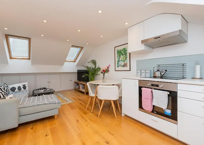 The Old Wire Factory - 2 Bed, Close To City Centre, Fast Wifi, Comfortable Home From Home