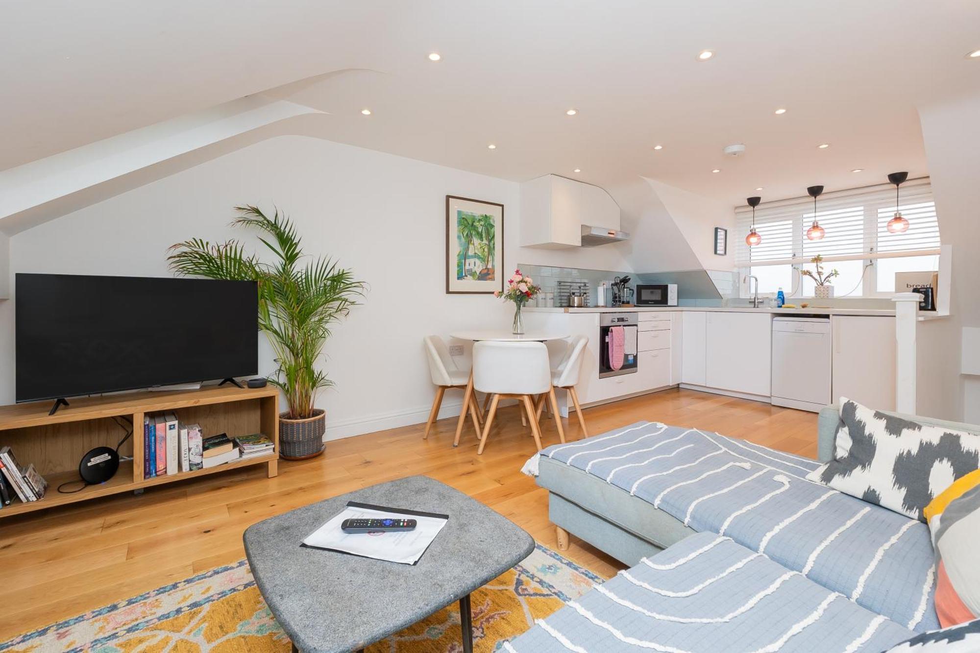 The Old Wire Factory - 2 Bed, Close To Centre, Fast Wifi, Comfortable From Appartamento Bristol